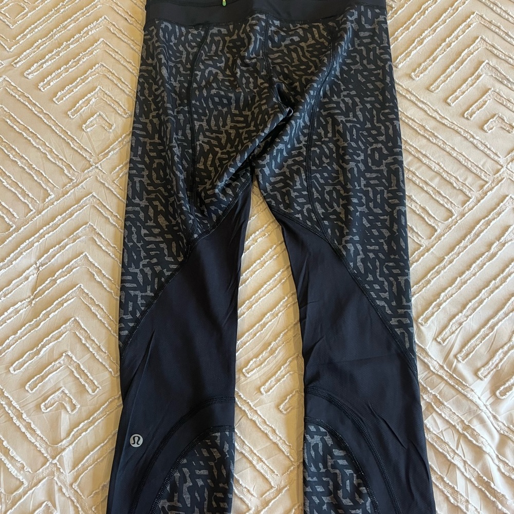 Lululemon Black Patterned Leggings